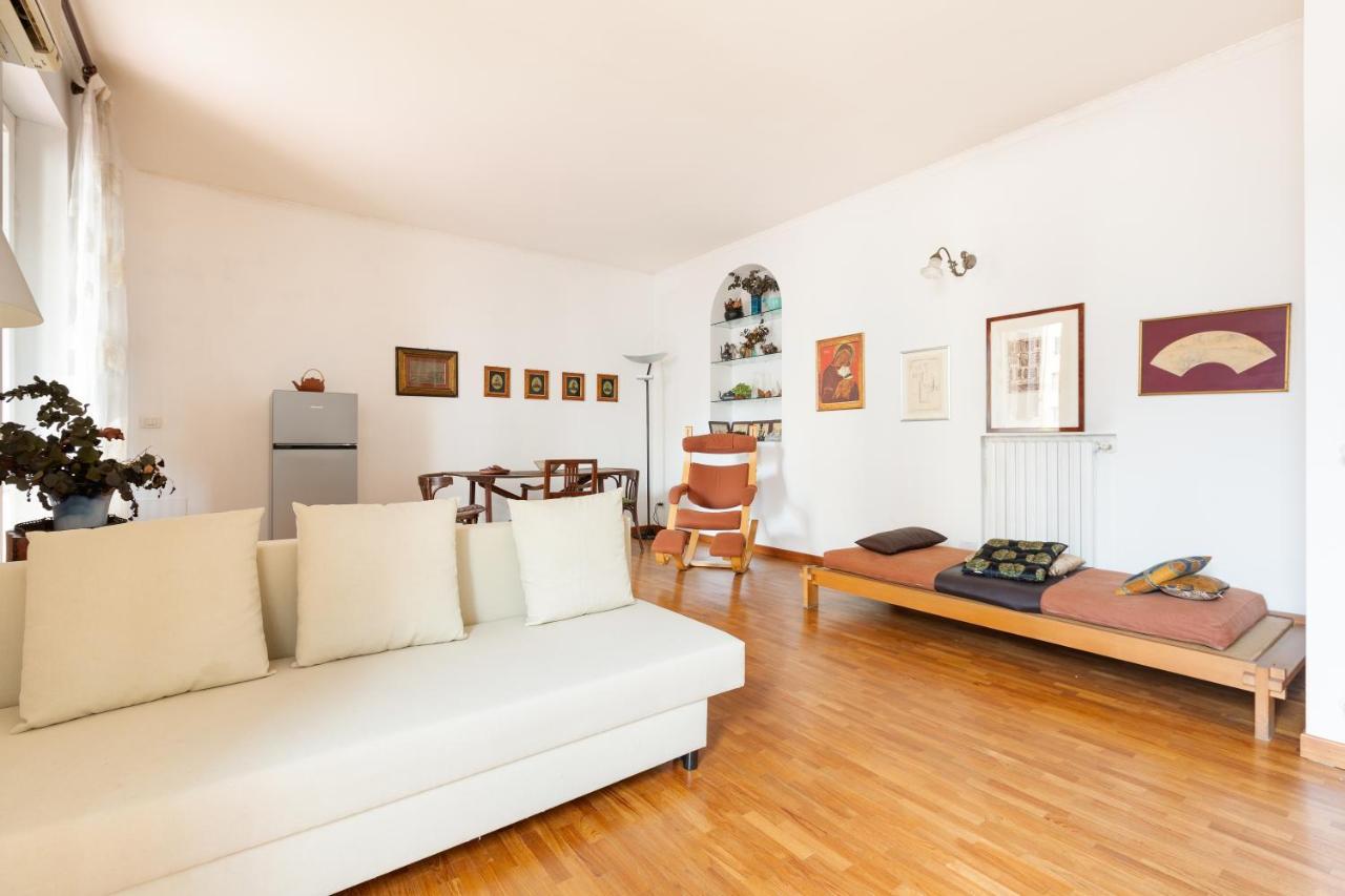 Cozy Apt With Balcony - Porta Romana District Milano Esterno foto