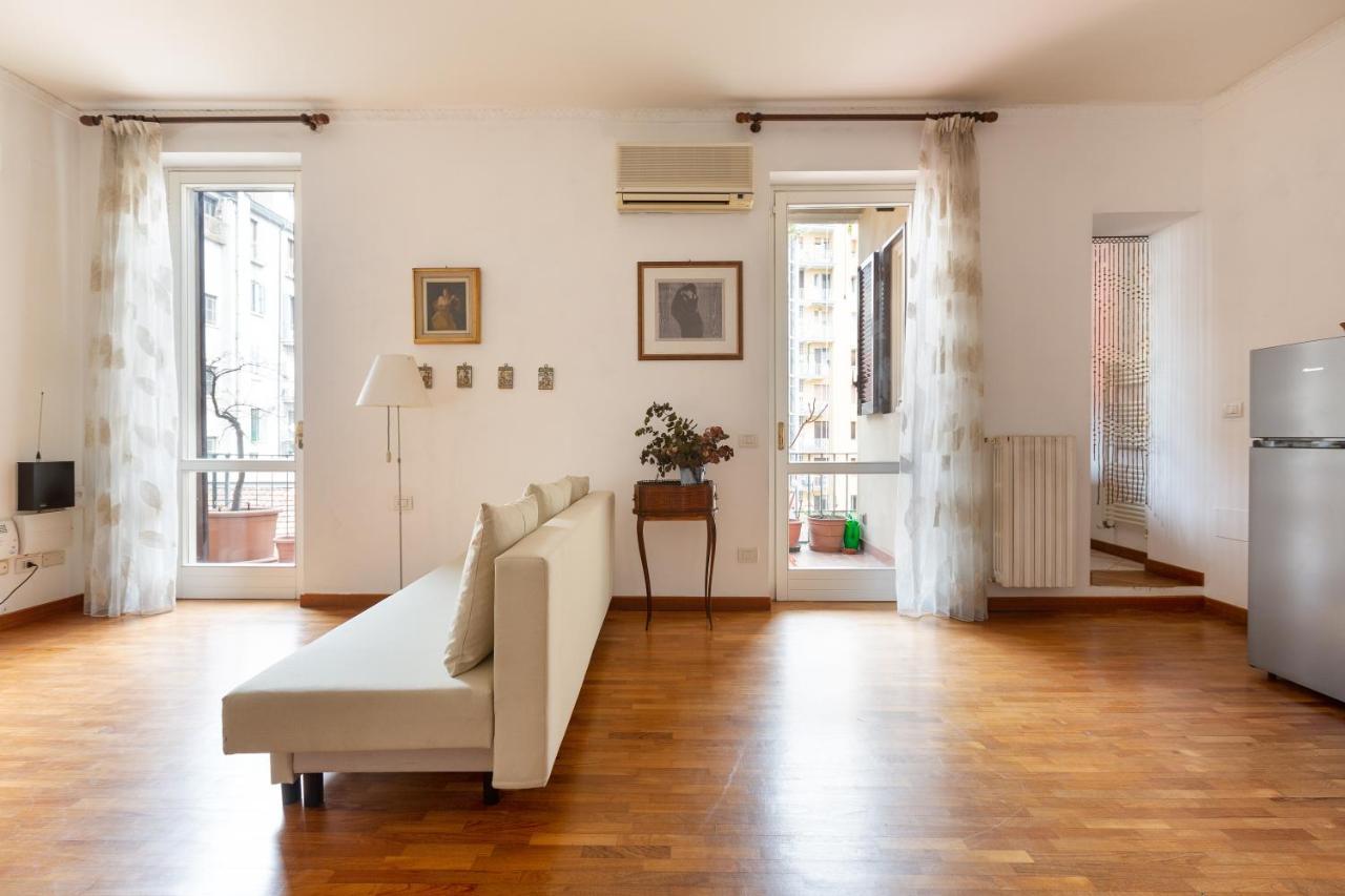 Cozy Apt With Balcony - Porta Romana District Milano Esterno foto