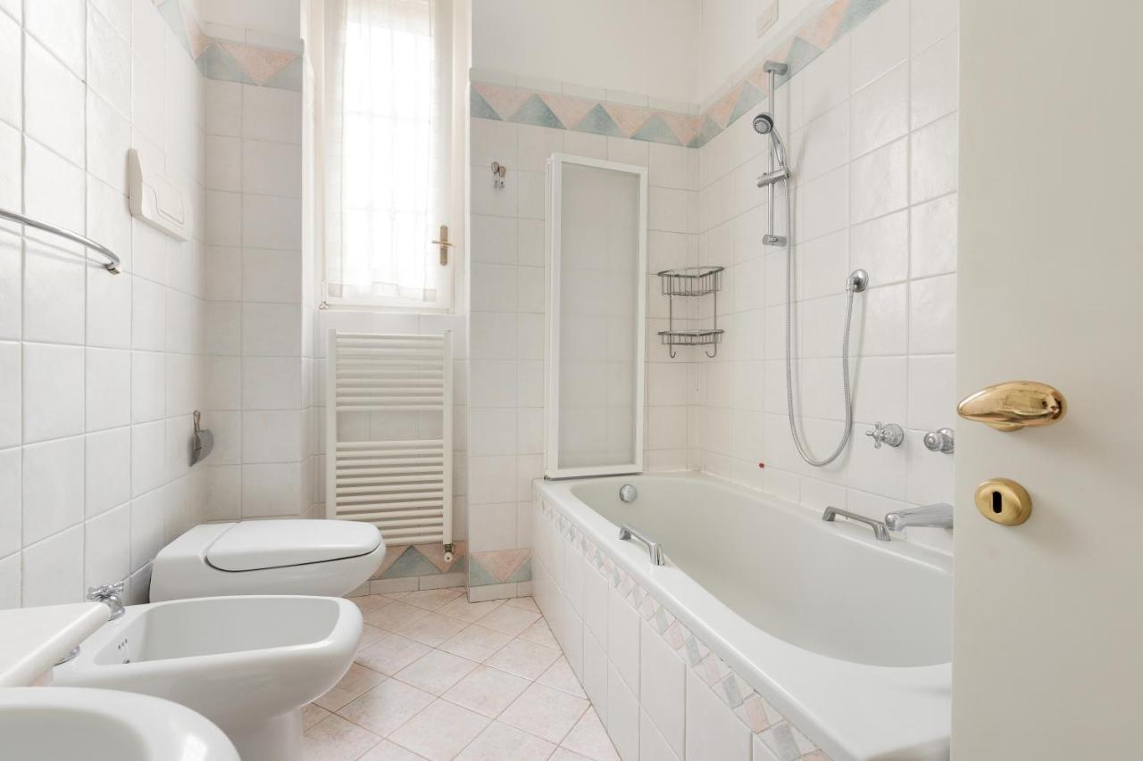 Cozy Apt With Balcony - Porta Romana District Milano Esterno foto