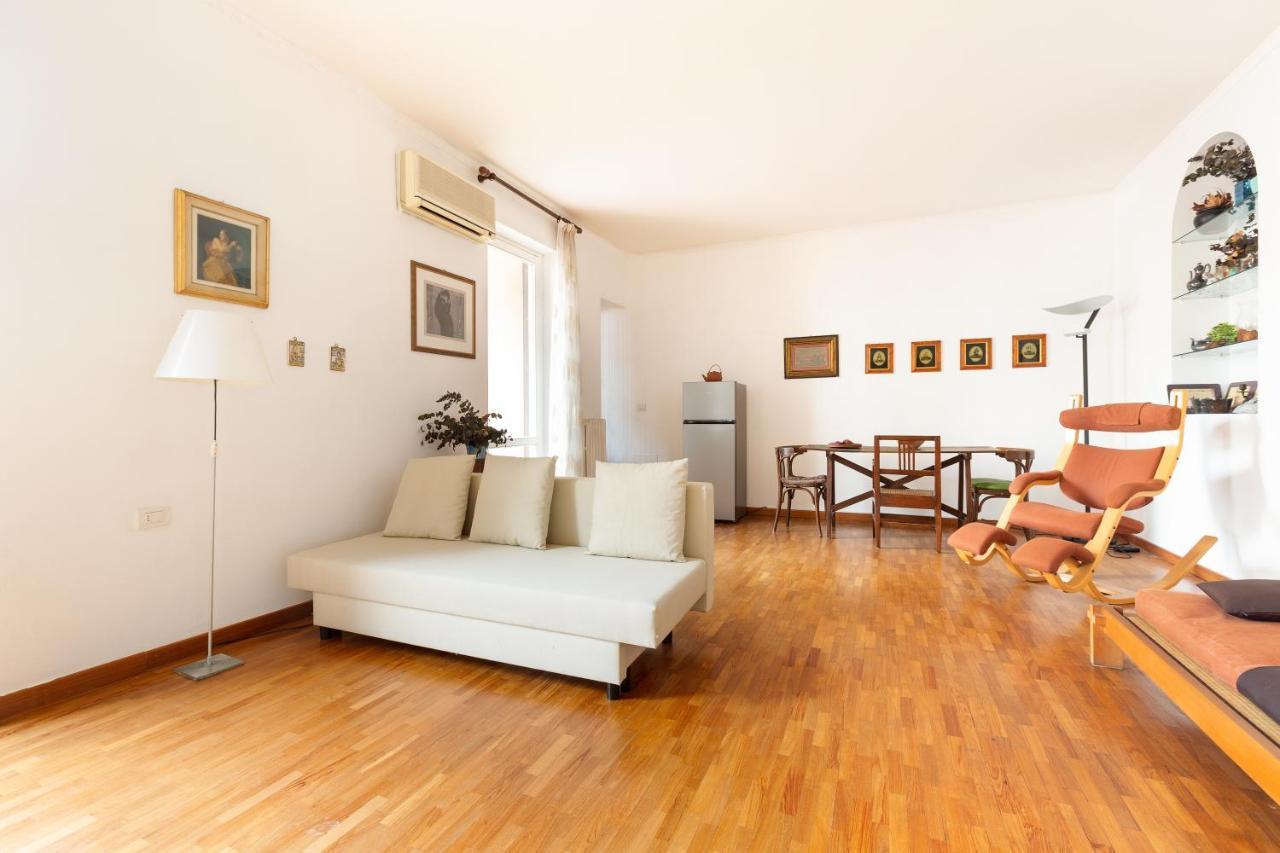 Cozy Apt With Balcony - Porta Romana District Milano Esterno foto